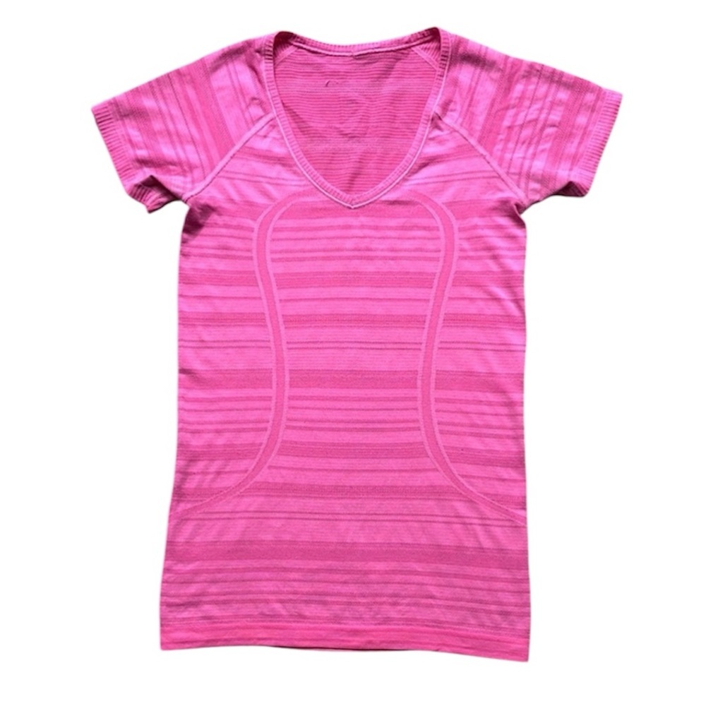 Lululemon Women’s Run: Swiftly Tech V Neck Tee in Hot Pink Size 6
